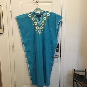 VINTAGE Women's 1970's Floral Embroidered Caftan Mumu Dress Batwing Boho Hippie
